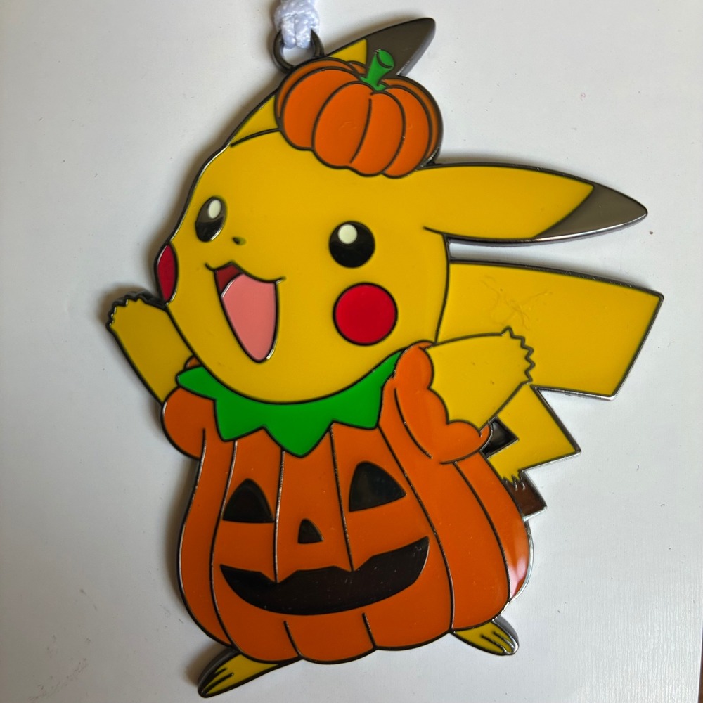 Hallmark Pokemon Ornament Pikachu Pumpkin Halloween Christmas Gify